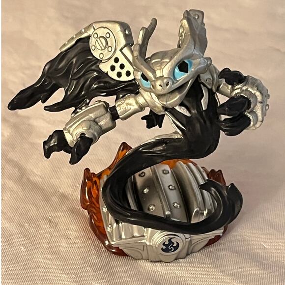 Skylanders Superchargers - Fire Element - Lot of 2 - Activation 2015 - Picture 3 of 8
